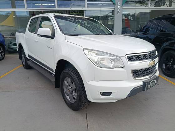 CHEVROLET S10 2.4 ADVANTAGE 4X2 CD 8V FLEX 4P MANUAL CHEVROLET S10 2.4 ADVANTAGE 4X2 CD 8V FLEX 4P MANUAL